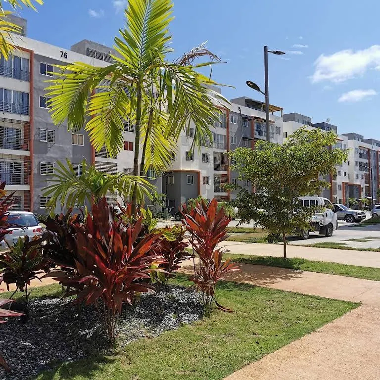 Apartamento Duplex de 3 habitaciones en Ciudad Juan Bosch